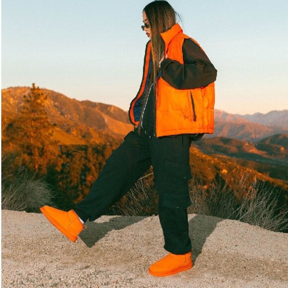 UGG Women's Classic Ultra Mini Ankle Boot - Picture 6 of 9